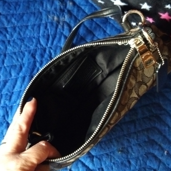 Coach Handbag - Picture 3 of 7